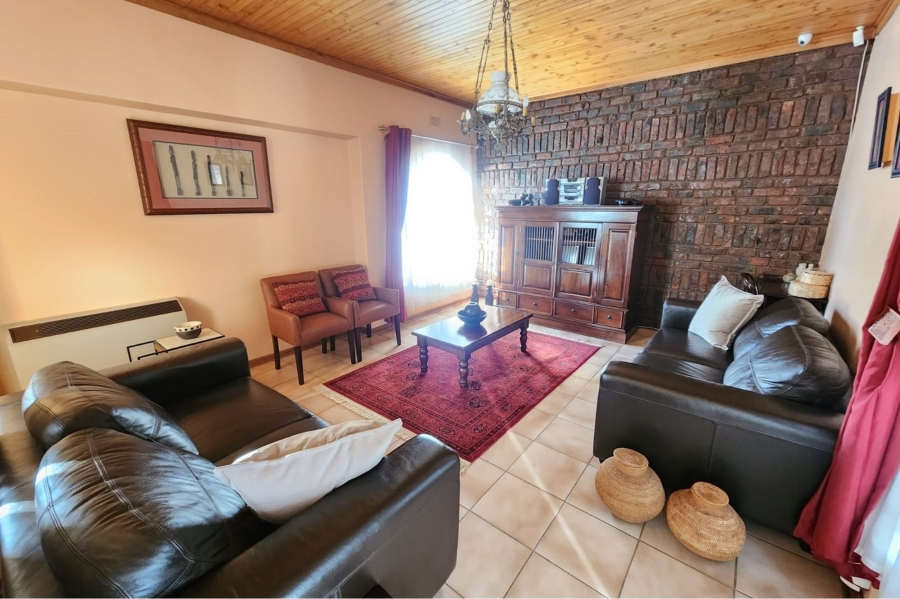 4 Bedroom Property for Sale in Hillcrest Northern Cape
